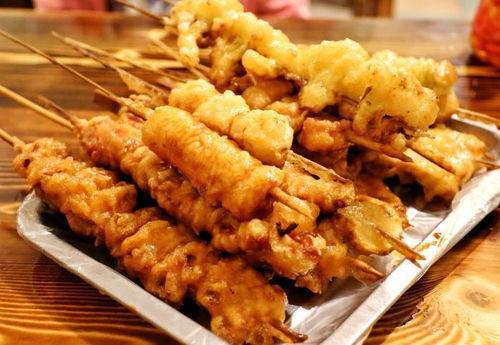 娱乐吃瓜酱炸串是真的吗,揭秘网红美食的真伪之谜